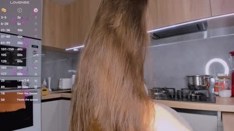 Snapshot of bondgirl4fun chatting on 12-14-24, 03:15 Olly online show from 12-14-24, 03:15