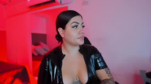 Snapshot of bonnie_an chatting on 05-08-26, 11:26 Bonnie online show from 05-08-26, 11:26
