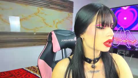 Snapshot of bonnie_bu chatting on 09-16-25, 01:28 becky online show from 09-16-25, 01:28