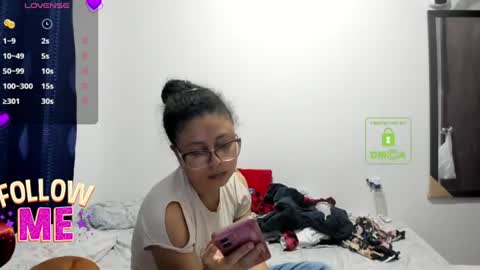 Snapshot of bonnie_lam_ chatting on 06-18-26, 03:40 bonnie lam hello welcome to my room I hope you have fun and you can reach your maximum pleasure here with me online show from 06-18-26, 03:40