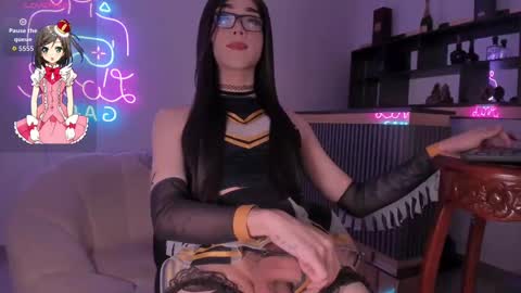 Bonnie Luxury online show from 09-28-25, 05:24