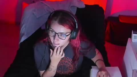 Bonnie Help me reach 500 likes online show from 10-21-25, 10:32