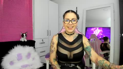 Snapshot of bonnie_ray40 chatting on 05-19-26, 06:47 bonnie online show from 05-19-26, 06:47