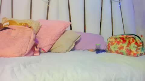 Bonnie online show from 01-05-26, 07:17