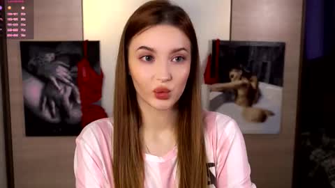 Snapshot of bonniecannon chatting on 10-28-25, 07:12 Grace online show from 10-28-25, 07:12