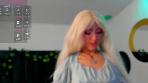 Snapshot of bonniecute_ chatting on 12-23-24, 11:47 online show from 12-23-24, 11:47