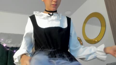 Snapshot of bonniecute_ chatting on 12-27-24, 11:39 online show from 12-27-24, 11:39