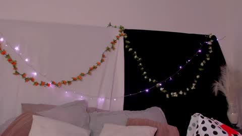 Snapshot of bonniecute_ chatting on 01-02-25, 11:41 online show from 01-02-25, 11:41