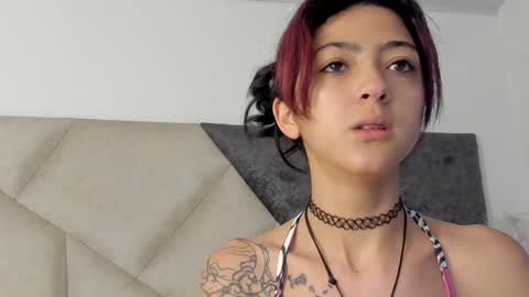 Snapshot of bonniecute_ chatting on 01-05-25, 11:37 online show from 01-05-25, 11:37