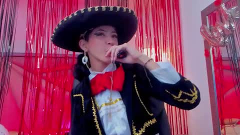 Snapshot of bonniecute_ chatting on 02-15-25, 04:25 online show from 02-15-25, 04:25