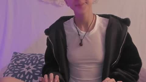 Snapshot of bonniecute_ chatting on 03-06-25, 11:36 online show from 03-06-25, 11:36