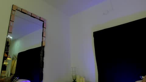 Snapshot of bonniecute_ chatting on 09-09-25, 12:10 online show from 09-09-25, 12:10