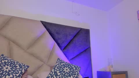 Snapshot of bonniecute_ chatting on 09-27-25, 11:32 online show from 09-27-25, 11:32