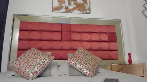 Snapshot of bonniecute_ chatting on 10-01-25, 11:33 online show from 10-01-25, 11:33