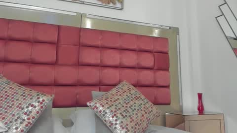 Snapshot of bonniecute_ chatting on 10-20-25, 11:38 online show from 10-20-25, 11:38