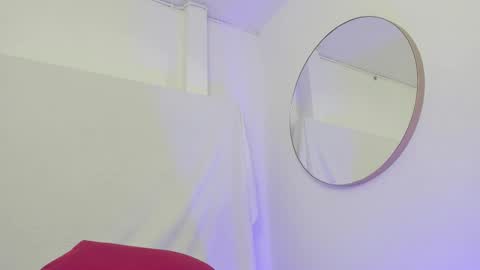 Snapshot of bonniecute_ chatting on 11-16-25, 12:05 online show from 11-16-25, 12:05