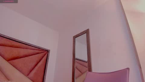 Snapshot of bonniecute_ chatting on 02-11-26, 11:54 online show from 02-11-26, 11:54