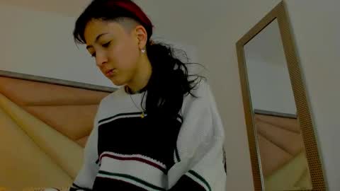 Snapshot of bonniecute_ chatting on 02-15-26, 12:18 online show from 02-15-26, 12:18