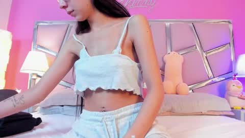 Bonnie  online show from 03-04-25, 02:32