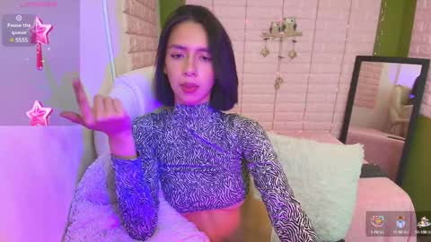 Snapshot of bonnieshyy chatting on 01-23-25, 01:45 Bonnie online show from 01-23-25, 01:45