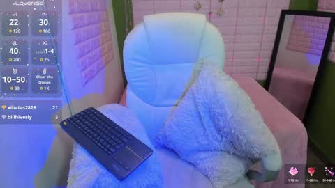 Snapshot of bonnieshyy chatting on 02-07-25, 11:55 Bonnie online show from 02-07-25, 11:55