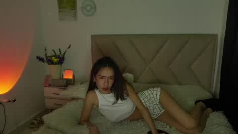 Snapshot of bonnieshyy chatting on 05-31-26, 05:26 Bonnie online show from 05-31-26, 05:26