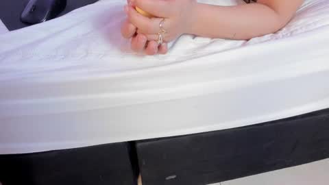 bonny_and_carrot online show from 10-22-25, 07:24