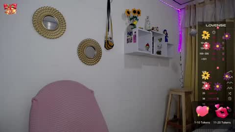 Snapshot of bonny_clyde_xx_ chatting on 12-27-24, 08:24 Soffy Brooks Independent model online show from 12-27-24, 08:24