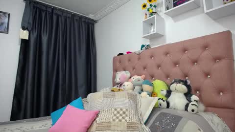 Snapshot of bonny_clyde_xx_ chatting on 10-06-25, 04:10 Soffy Brooks Independent model online show from 10-06-25, 04:10