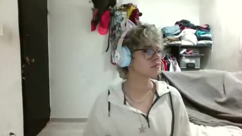 Snapshot of bonny_cum chatting on 02-03-26, 07:13 bonny_cum online show from 02-03-26, 07:13