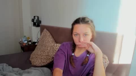 Snapshot of bonny_kimberly chatting on 09-30-25, 11:59 Bonny Kimberly online show from 09-30-25, 11:59