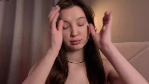 Eva online show from 09-11-25, 03:23