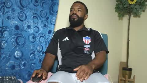 Snapshot of bonsai160723 chatting on 02-03-26, 04:54 kevin hart online show from 02-03-26, 04:54