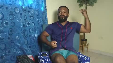 Snapshot of bonsai160723 chatting on 02-04-26, 09:31 kevin hart online show from 02-04-26, 09:31