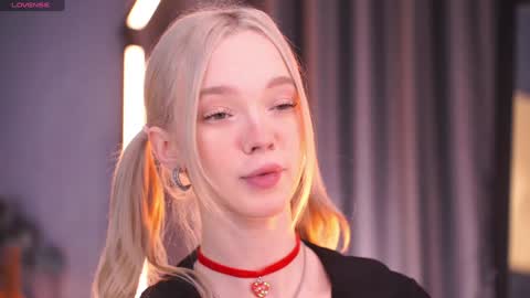 Snapshot of boobybliss chatting on 12-02-25, 07:36 Alina online show from 12-02-25, 07:36