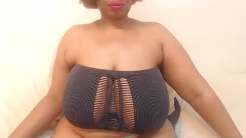 Snapshot of boobyqueen24 chatting on 01-20-25, 10:51 boobyqueen online show from 01-20-25, 10:51