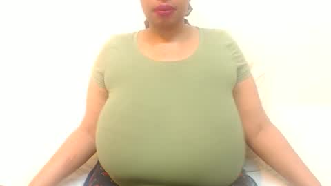 Snapshot of boobyqueen24 chatting on 04-29-26, 11:47 boobyqueen online show from 04-29-26, 11:47