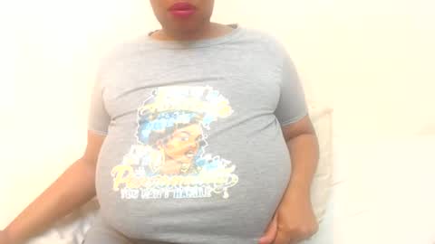Snapshot of boobyqueen24 chatting on 04-30-26, 12:33 boobyqueen online show from 04-30-26, 12:33