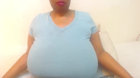 Snapshot of boobyqueen24 chatting on 05-05-26, 06:38 boobyqueen online show from 05-05-26, 06:38