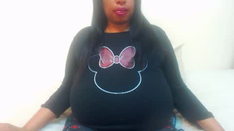 Snapshot of boobyqueen24 chatting on 05-15-26, 01:29 boobyqueen online show from 05-15-26, 01:29
