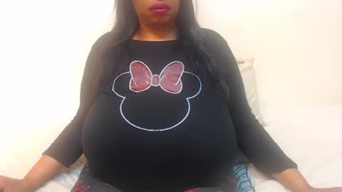 Snapshot of boobyqueen24 chatting on 05-19-26, 11:55 boobyqueen online show from 05-19-26, 11:55