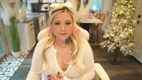 Miley online show from 12-03-24, 12:13