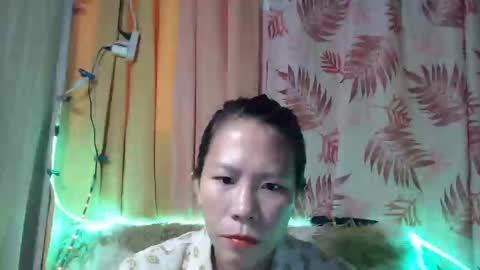 Snapshot of boobzy_hot chatting on 12-24-24, 09:06 Zy online show from 12-24-24, 09:06