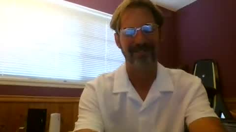 Snapshot of boos9393 chatting on 07-19-26, 02:15 Friend online show from 07-19-26, 02:15