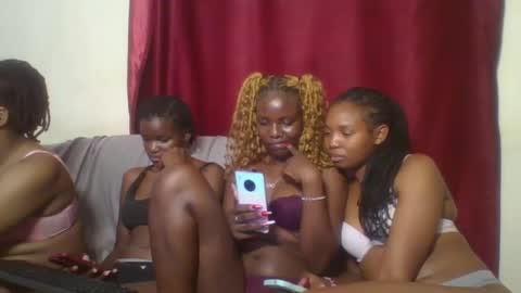 Snapshot of bootie_caramel chatting on 02-26-25, 05:17 bootie_caramel online show from 02-26-25, 05:17