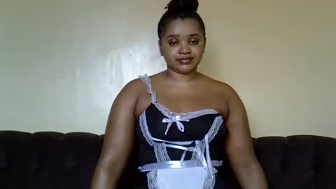 Snapshot of bootieshakess chatting on 12-21-25, 10:33 bootieshakess online show from 12-21-25, 10:33