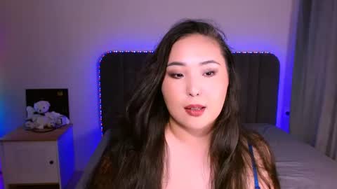 Snapshot of bootylecious_ chatting on 07-15-26, 02:17 Mona online show from 07-15-26, 02:17