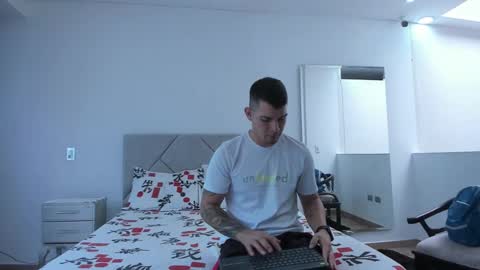 Snapshot of booyhott_ chatting on 09-24-25, 07:28 booyhott_ online show from 09-24-25, 07:28