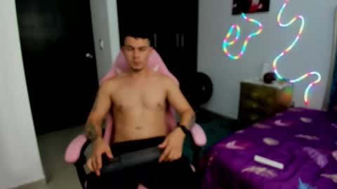 Snapshot of booyhott_ chatting on 10-18-25, 07:25 booyhott_ online show from 10-18-25, 07:25