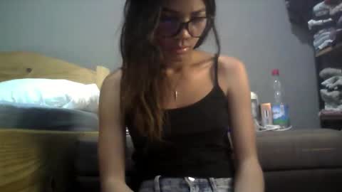 Snapshot of boozyart chatting on 12-15-25, 04:22 boozyArt online show from 12-15-25, 04:22